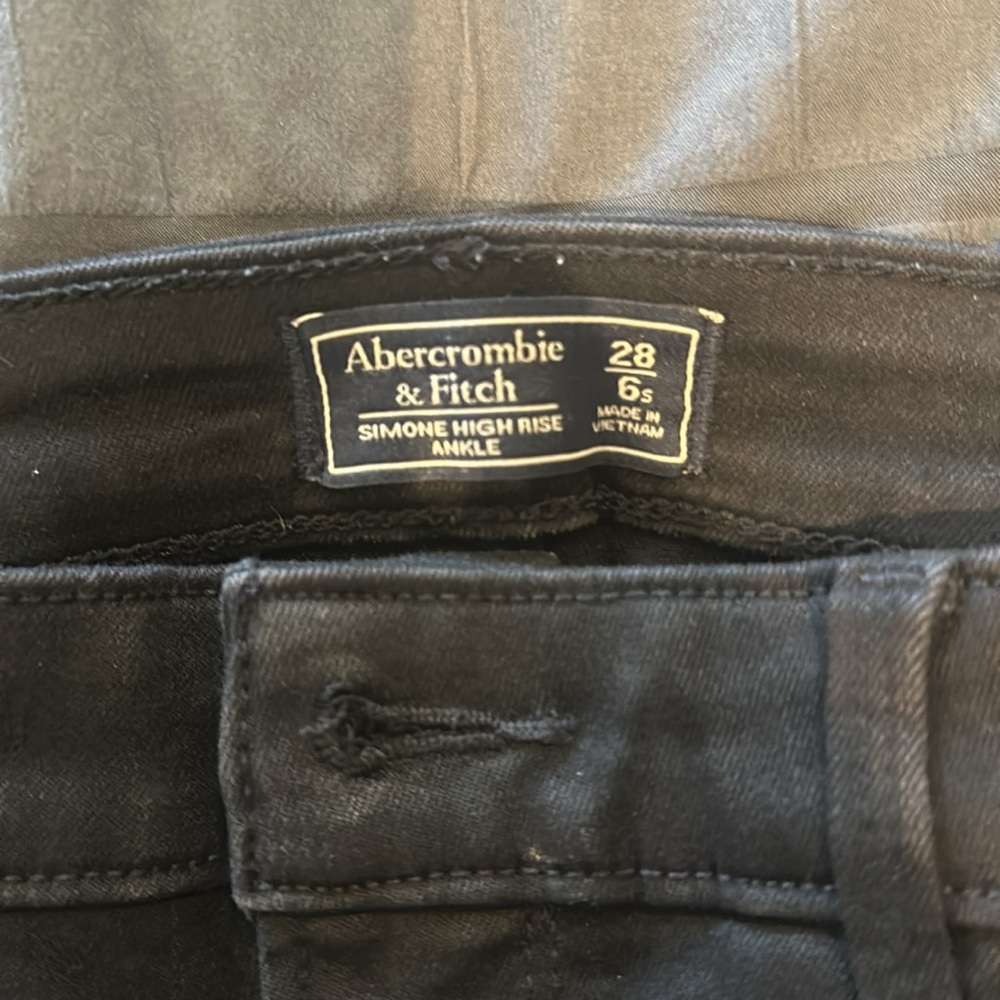 Bundle of 4: A & F skinny Jeans - Picture 8 of 15